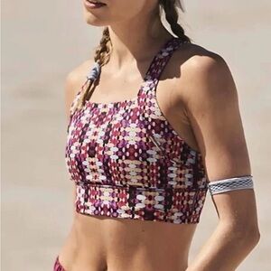 🌸Free People Cross Back Sports Bra🌸